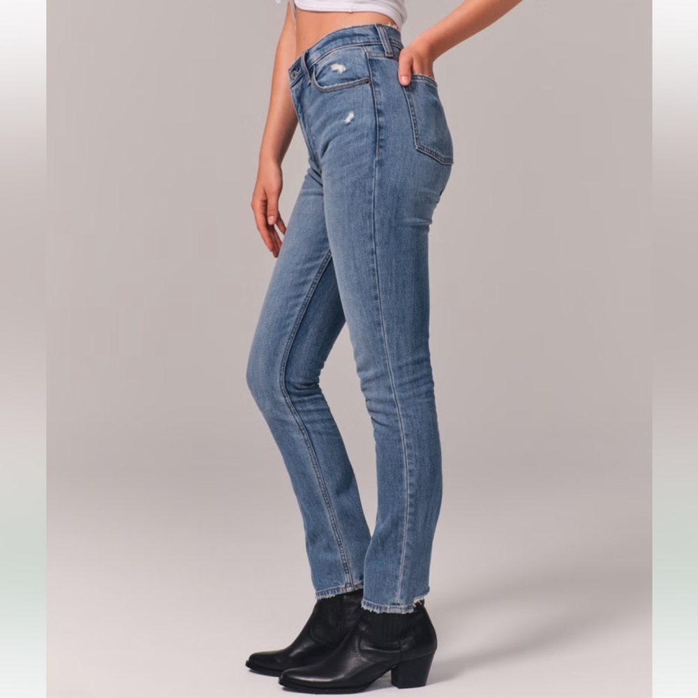 Abercrombie High Rise Skinny Jean size 26L